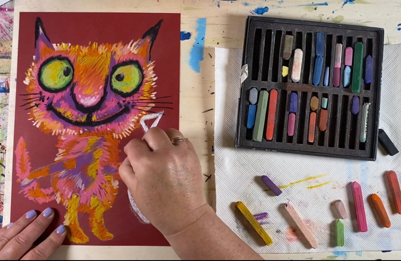 Красный кот с любимой рыбой. Сухая пастель